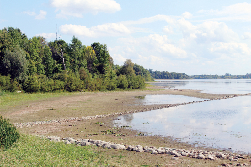 Water level meeting leaves much to be desired