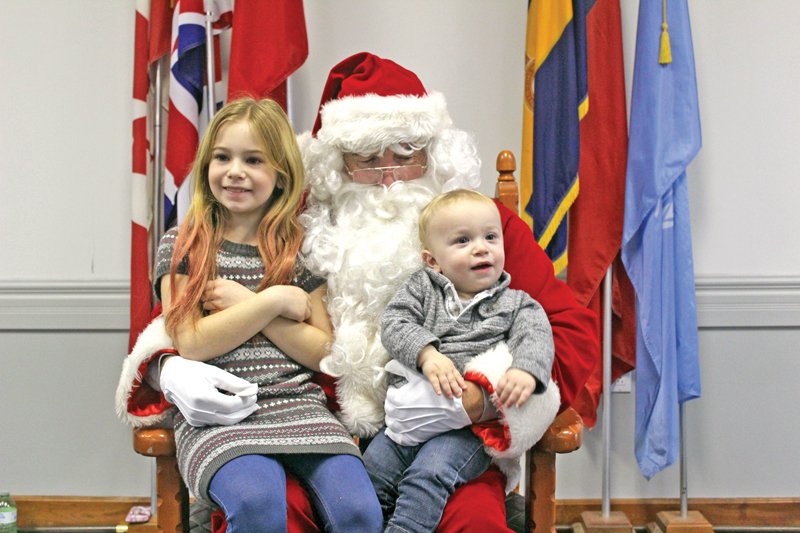 Hundreds enjoy breakfast with Santa