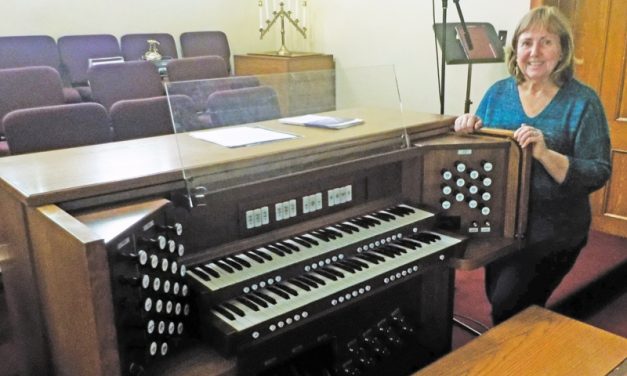 Trivia night benefits repairs to church organ