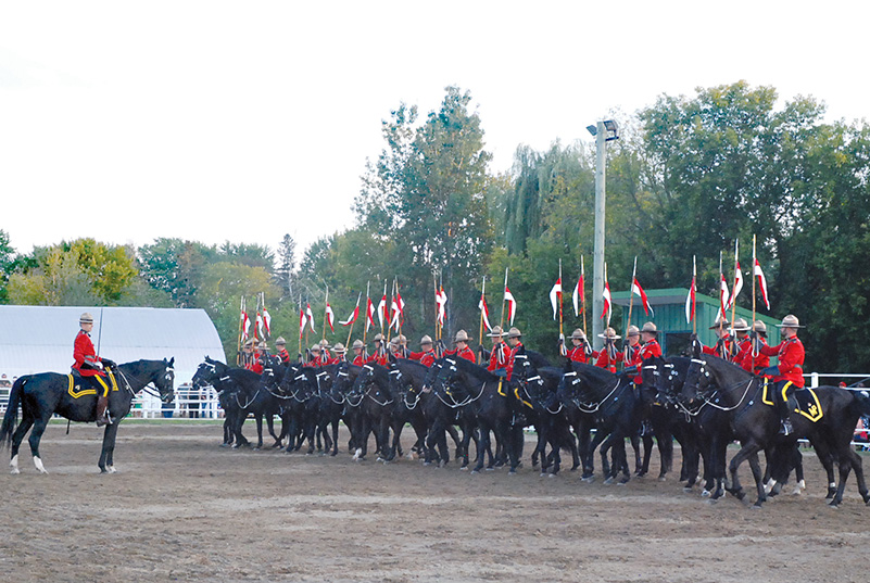 RCMP Musical Ride comes to Russell