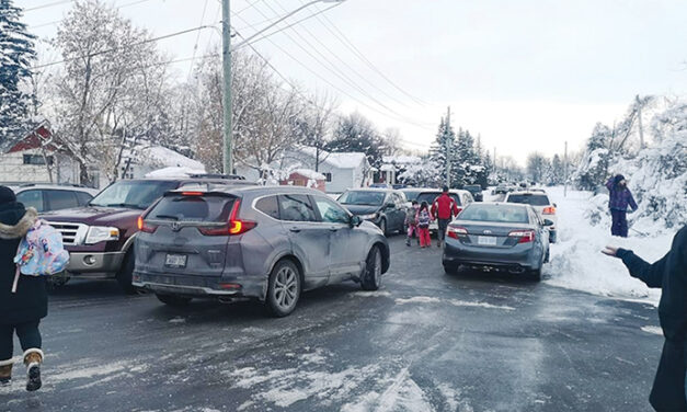 Russell parents ask Russell council to become involved in school parking issue