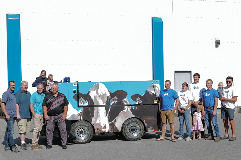 South Dundas Cowboni unveiled just in time for skating season